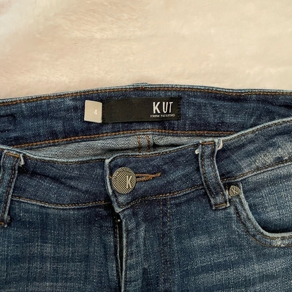 𝅺KUT like new condition Lauren crop straight leg color blue - Picture 2 of 3